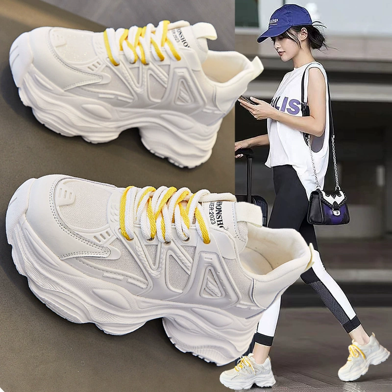 Кожаная обувь папы женская осень 2024 новая толстая подошва увеличивает комфорт дикая дышащая спортивная обувь маленькая белая обувь женщина