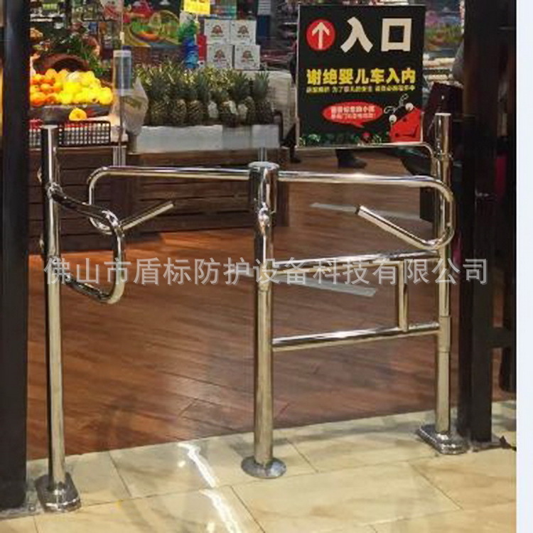 现货供应单向门闸禁止出行通道景区超市十字形不锈钢四叉杆道闸机