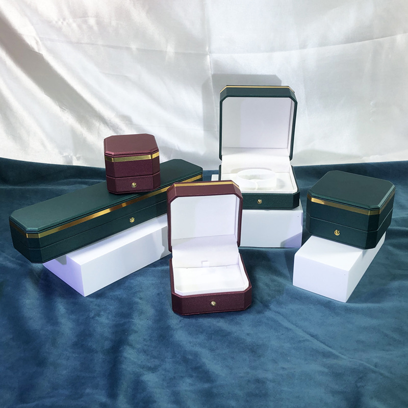 厂家直销金边金扣八角PU皮双盖片首饰盒戒指项链手镯手链饰品盒