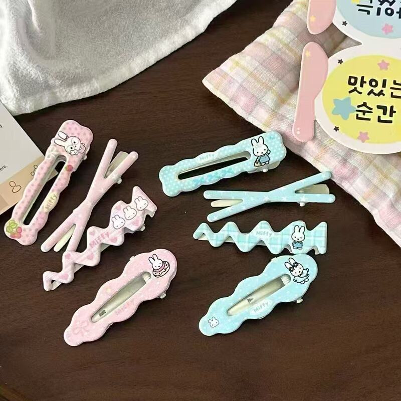 New cartoon-style, soft and cute rabbit hair clips, perfect for girls, with side bangs and versatile duckbill wave clips, hair accessories New cartoon-style, soft and cute rabbit hair clips, perfect for girls, with side bangs and versatile duckbill wave clips, hair accessories
