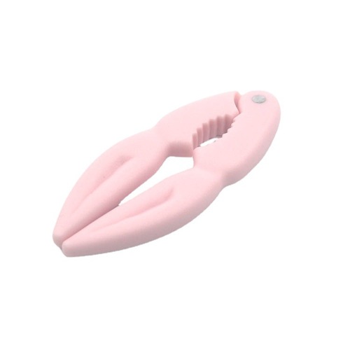Cross-border new plastic walnut clip wholesale nut crab claw clip crab sheller creative kitchen gadgets