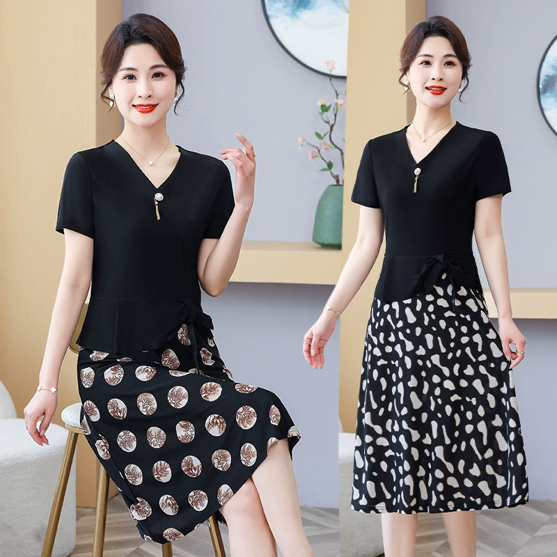 2025 новое модное летнее платье для похудения для женщин среднего и старшего возраста, короткий рукав, молодежный двухсоставной комплект для отпуска.