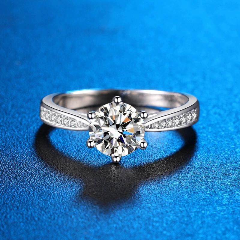 Classic wedding ring, silver 925 sample, one carat