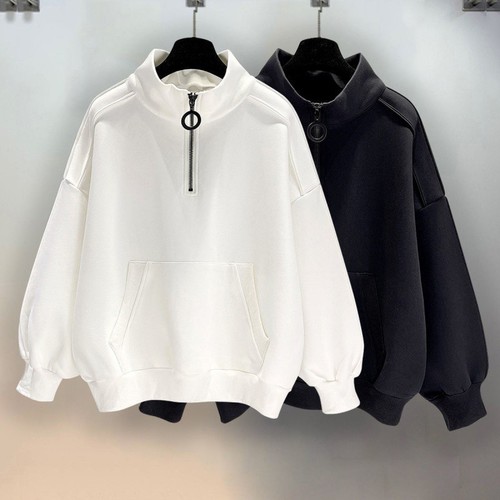 Half-zip black hoodie for men—spring and autumn, stand-up collar hooded American retro jacket—trendy, high-end, street-style men's wear for fall and winter.