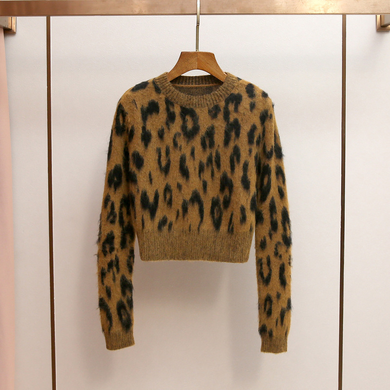Shenzhen Nanyou Classy Women's Autumn and Winter New French Sexy Style Plush Short Round Neck Leopard Print Knitwear Top