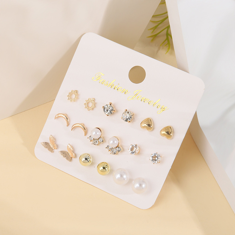 Fashion Sun Star Moon Alloy Inlay Artificial Pearls Rhinestones Women's Ear Studs 1 Set display picture 13