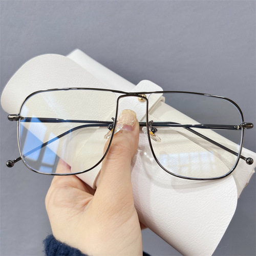 Irregular metal retro anti-blue light myopia glasses with large frame, small face-revealing flat glasses, Korean style trendy glasses