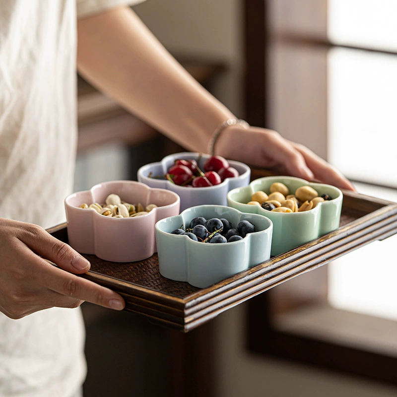 Chinese -style ceramic dried fruit plate, multi -grid fruit disk home exquisite snacks, placed tea dunk wood pallets
