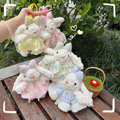 新しい超美しいぬいぐるみ垂れ耳ウサギのプリンセスドレス、絶妙なぬいぐるみペンダント、親友への卒業シーズンギフトとして