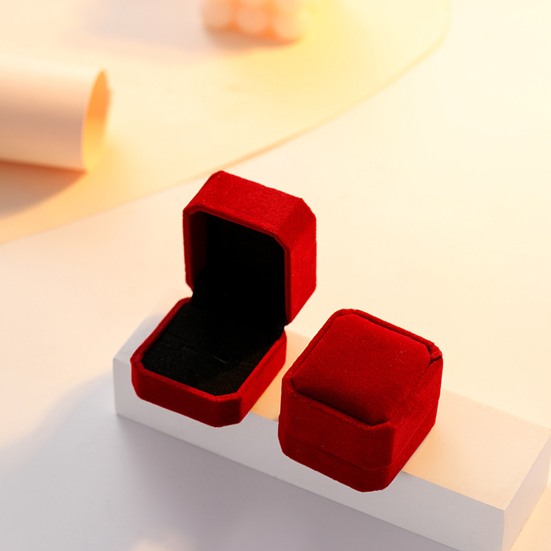 Fuente de fábrica ins caja de joyería de terciopelo caja de anillo pendientes caja de collar caja de brazalete caja de joyería caja de embalaje al por mayor