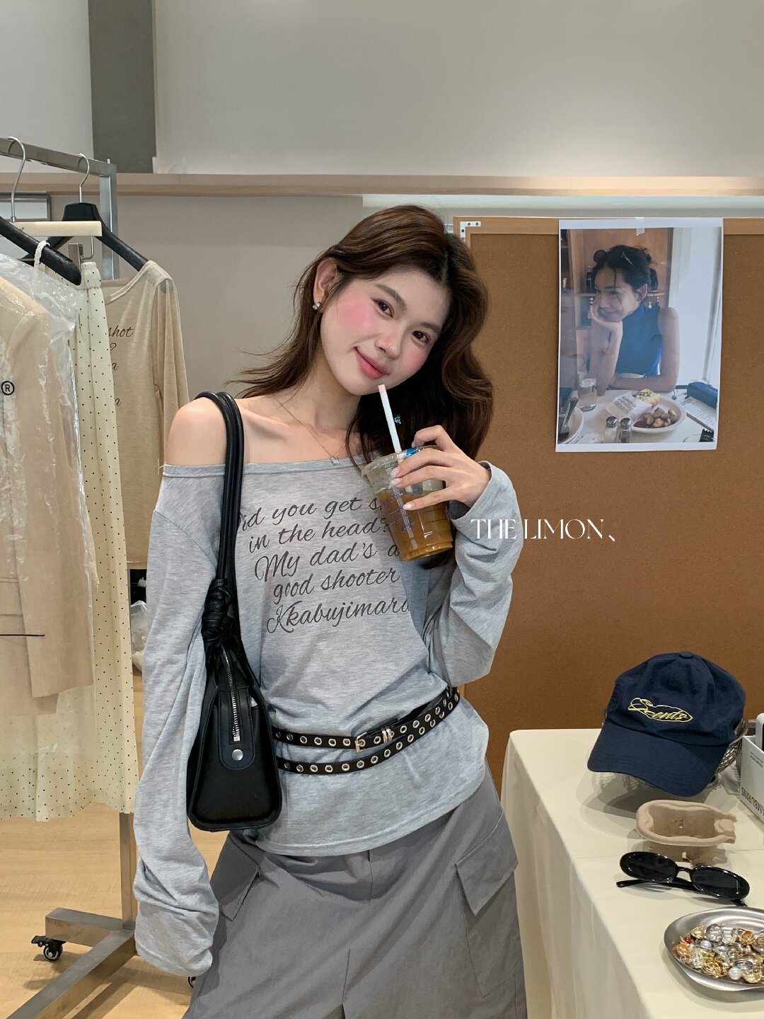 Áo thun nữ tay dài cổ tròn in chữ, phong cách Hàn Quốc, chất liệu cotton thoáng mát — màu đen, màu trắng, màu xám, màu vàng chi tiết 13