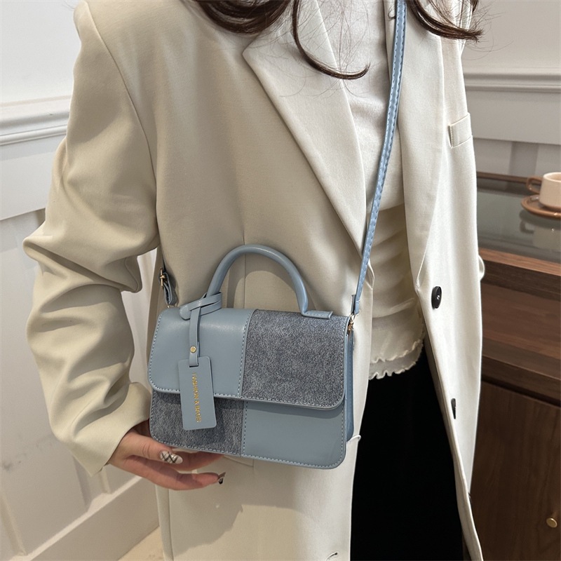 Bolso de mujer otoño / invierno 2024, nuevo estilo coreano de moda, bolso de brazo, bolso de diseño casual de color.