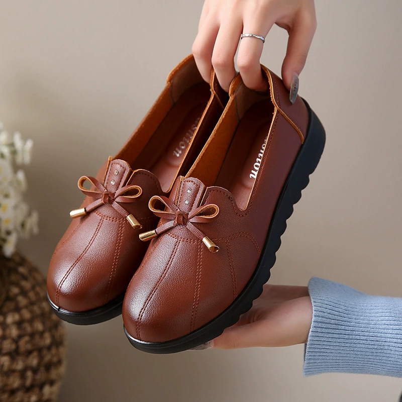 Пожилые туфли женские весенние и осенние туфли мамы мягкие подошвы женские удобные кожаные туфли плоские рабочие одиночные туфли противоскользящие легкие люди среднего и пожилого возраста