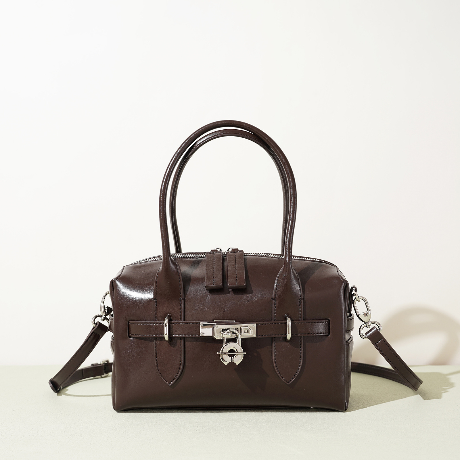 2025年新款牛皮大气女包秋冬季手提包大容量时尚通勤单肩包斜挎包