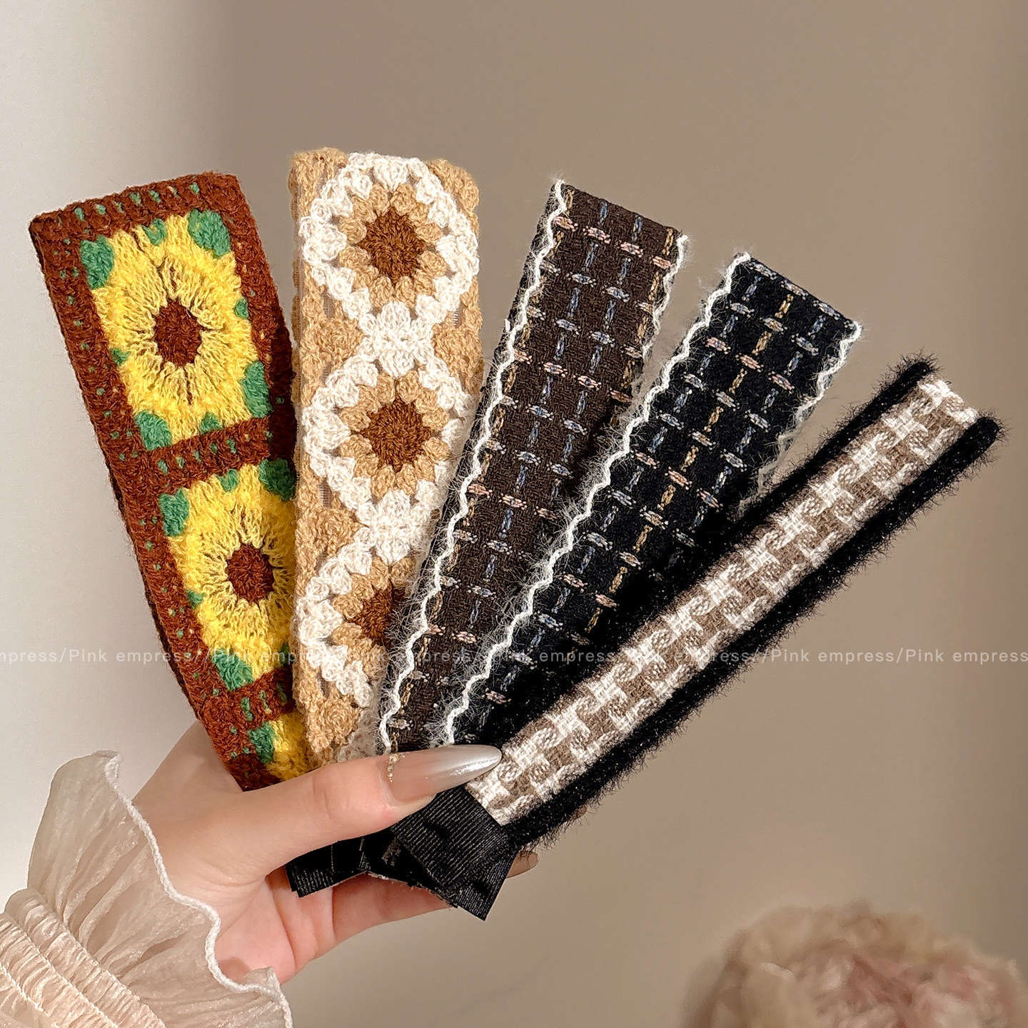 Retro bordado de punto velcro cinta de cabello 2025 nuevo niño acabado de cabello artefacto dulce pegatinas de frange al por mayor