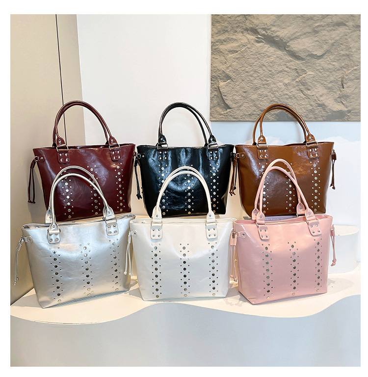 Trendy schoudertas met studs voor dames grote casual shopper_voghion.com