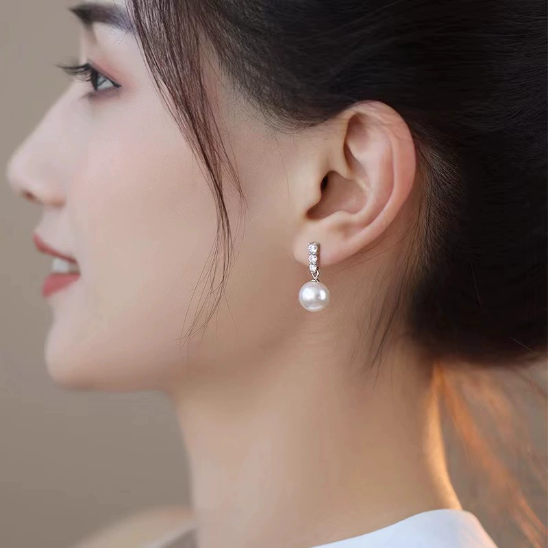 Серебряные серьги-капли с zirconia кисточками белые или серые 18K чистоты, лёгкая роскошь и простая элегантность