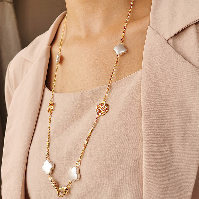 White Four-Leaf Clover Camellia Glasses Chain Figure-Eight Silicone Hanging Ring European and American Fashion Pearl Mix Multi-Purpose Non-Slip Chain