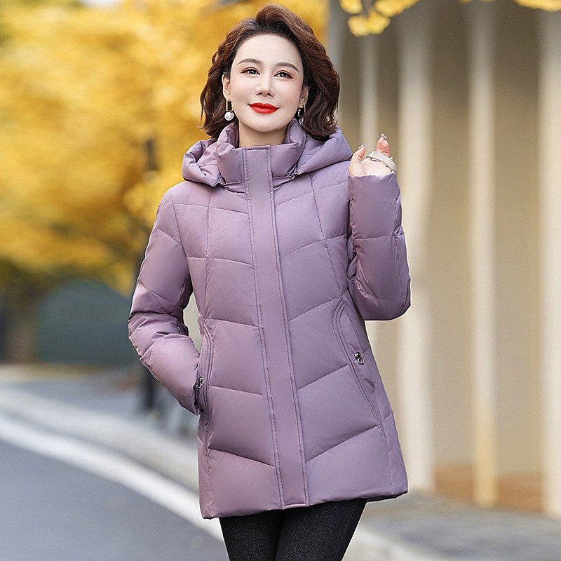 브랜드 냉방 중년 어머니 다운 재킷 2024 새로운 우아한 슬림 여성 따뜻한 흰색 오리 다운 후드 재킷
