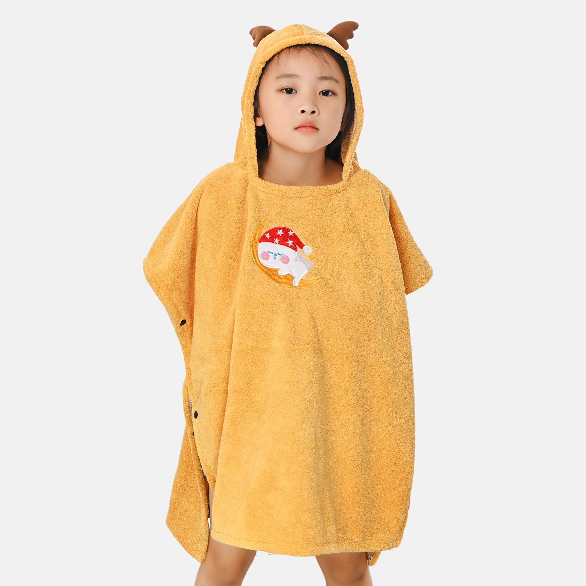 儿童浴巾珊瑚绒卡通绣花小孩洗澡柔软易吸水保暖加厚可穿连帽浴袍