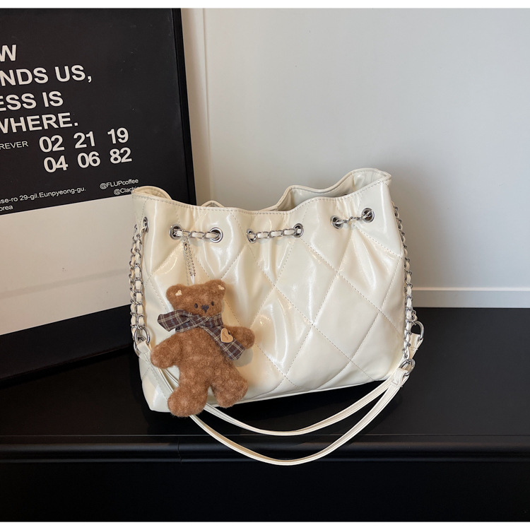 Versatile Wax Leather Diamond Grid Simple Single Shoulder Tote Bag Texture Chain Armpit Bag_voghion.com