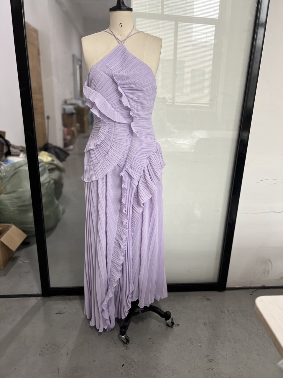 Đầm treo cổ xếp ly màu tím / XS