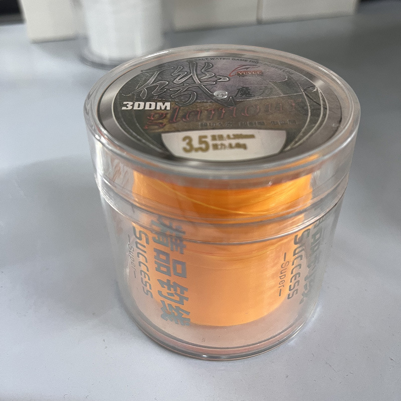 Agua de alta resistencia semiflotante 300 m fluorescente amarillo resistente al desgaste línea de pesca de roca línea de caña de mar línea Luya línea de pesca Magic Rock