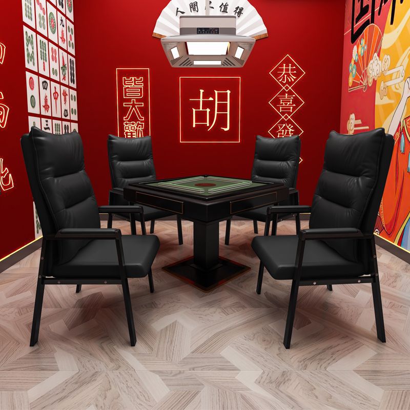 96%의 사람들이 검정색을 선택합니다.