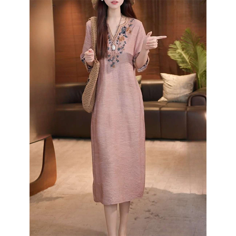 Vintage Artistic Cotton Linen Embroidered V-Neck Dress for Women, 2025 Summer New Large Size Loose Slimming Elegant Long Dress Vintage Artistic Cotton Linen Embroidered V-Neck Dress for Women, 2025 Summer New Large Size Loose Slimming Elegant Long Dress