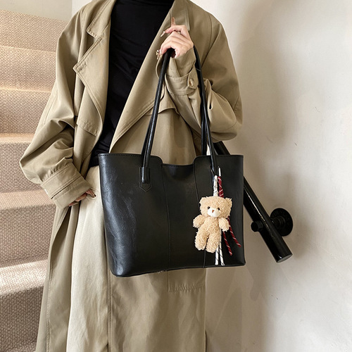Large Capacity Bags for Women, Fall/Winter Versatile 2024 New Retro Simple Stylish Single Shoulder Shopping Bag Commuter Tote Bag