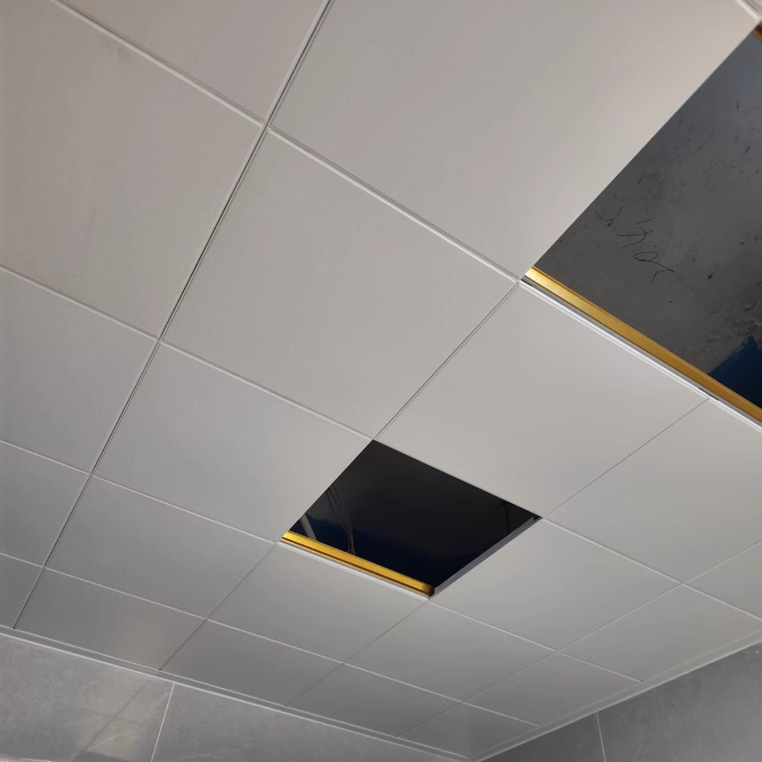 Fábrica de techo integrado 600*600 proyecto de chapa de aluminio especial punzonado microporoso plano oficina escuela fábrica