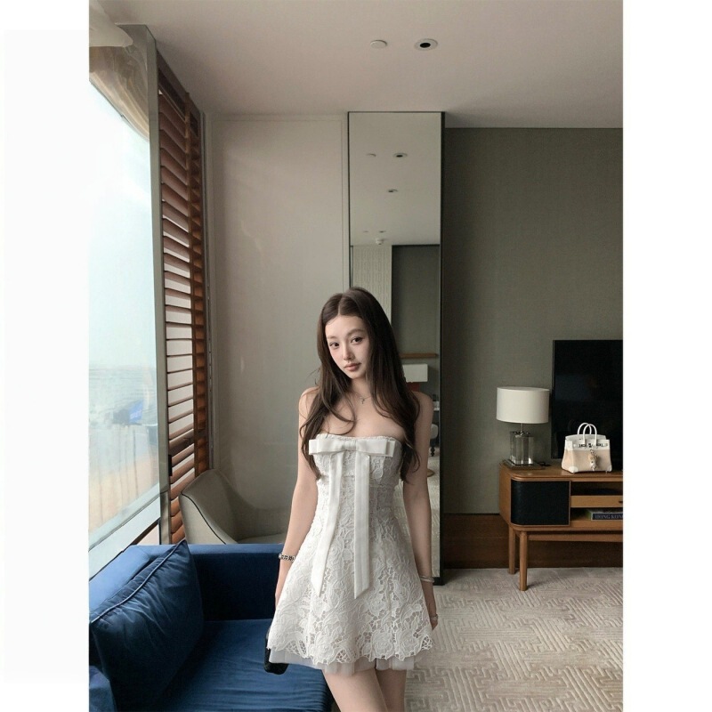 Bankelili'White Lover' Heavy-Duty Lace Gown with Bow Tie and Waist-Cinching Design