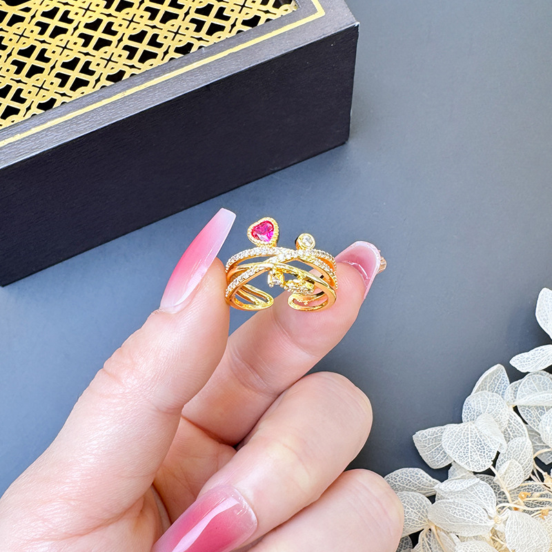 Anillo de amor de oro de lujo ligero vietnamita de aleación de cobre abierto nicho femenino temperamento de lujo ligero Yiwu accesorios