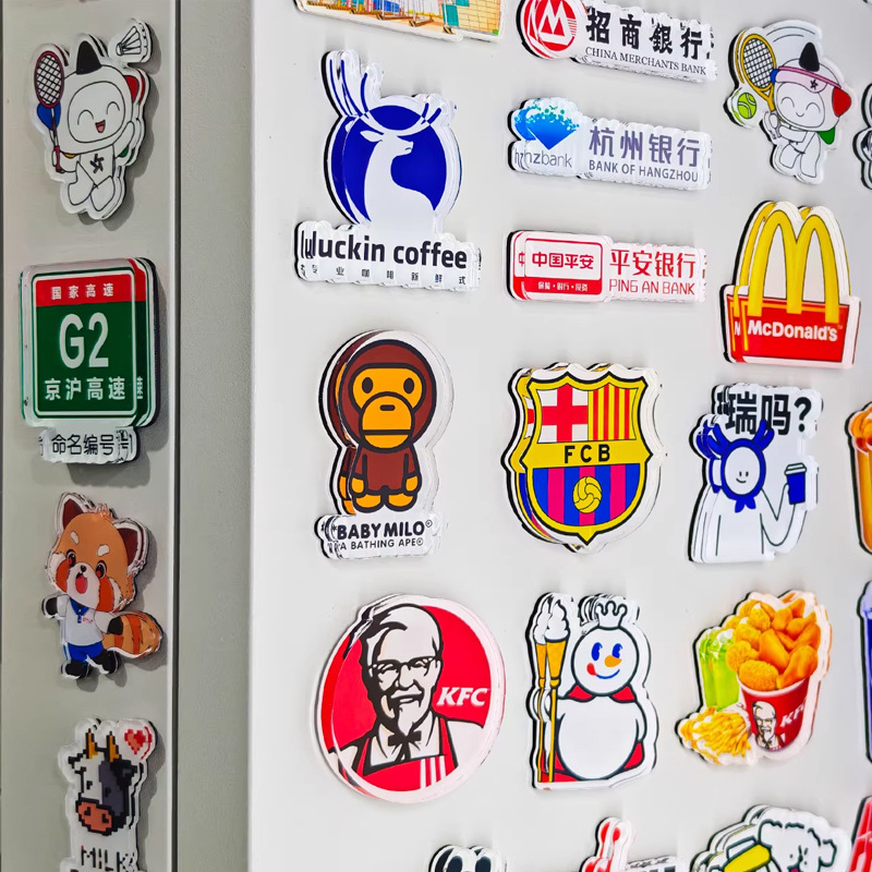 Custom-made acrylic refrigerator magnets featuring unique designs, including cartoon characters, anime, cityscapes, and tourist attractions – perfect for DIY magnetic souvenirs