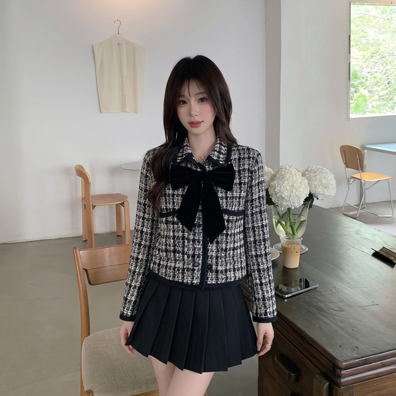 French-style tweed jacket for women, autumn color-blocking with a turn-down collar and bow, stylish slim-fit jacket French-style tweed jacket for women, autumn color-blocking with a turn-down collar and bow, stylish slim-fit jacket