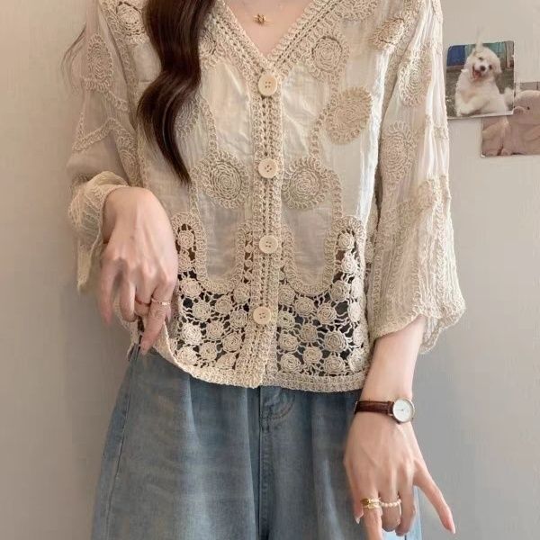 Plus-Size French-Style High-End Hollow-Out V-Neck Shirt for Women, Unique and Beautiful Bohemian Mid-Sleeve Top for Early Summer Plus-Size French-Style High-End Hollow-Out V-Neck Shirt for Women, Unique and Beautiful Bohemian Mid-Sleeve Top for Early Summer