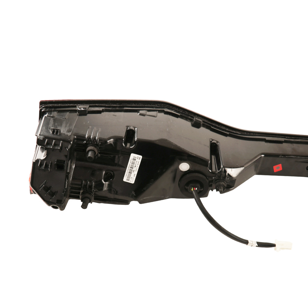 Aplicable a 2024 BYD SongPLUS EV DMI Luz trasera a través del conjunto de luz trasera