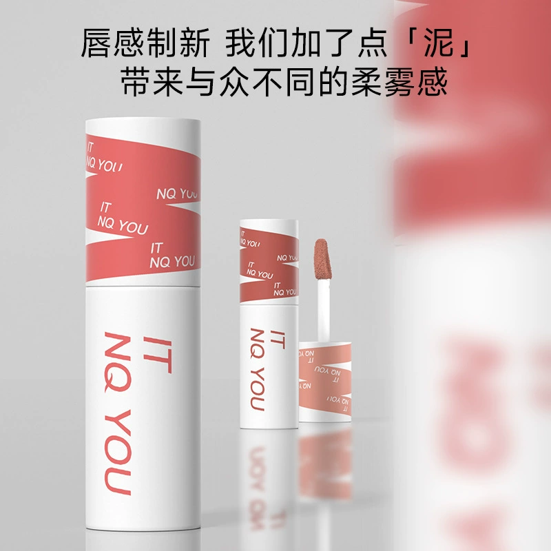 Matte lipstick, lip gloss, translucent shading