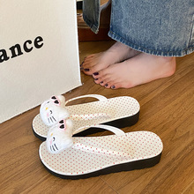 2025���¿�c�r�к�������ϼҾ��҃ȷ�����ЬŮ�⴩�A�_����Ů