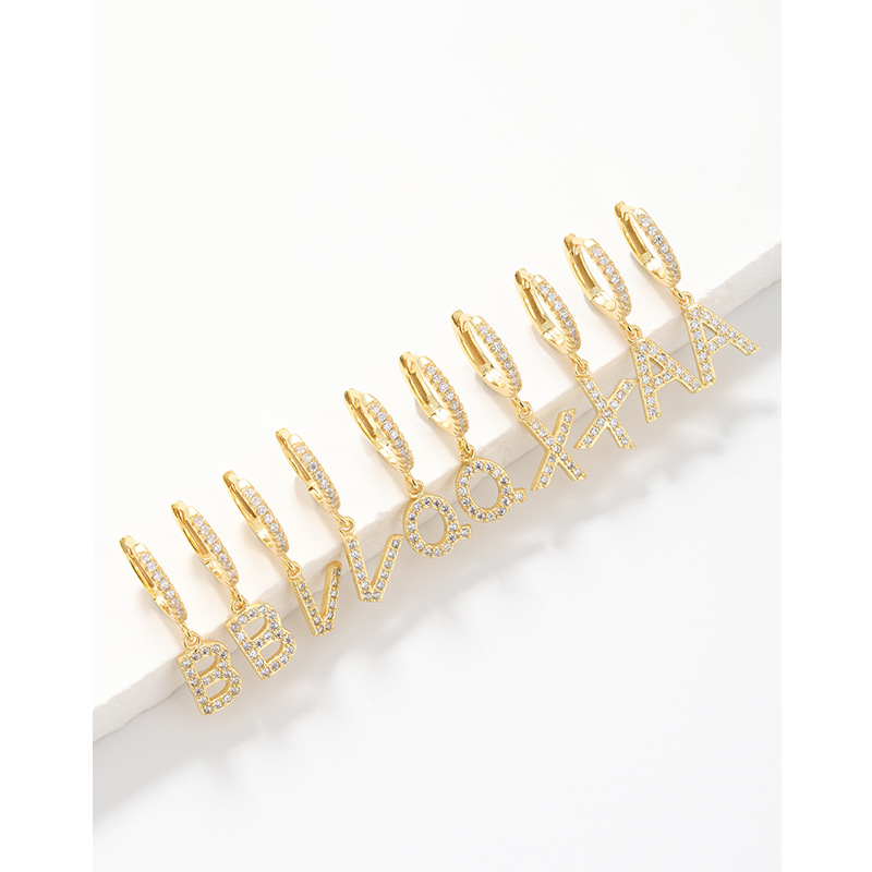 Amazon transfronterizo 925 plata esterlina 26 letras pendientes de estilo europeo y americano pendientes de orejas de orejas de orejas