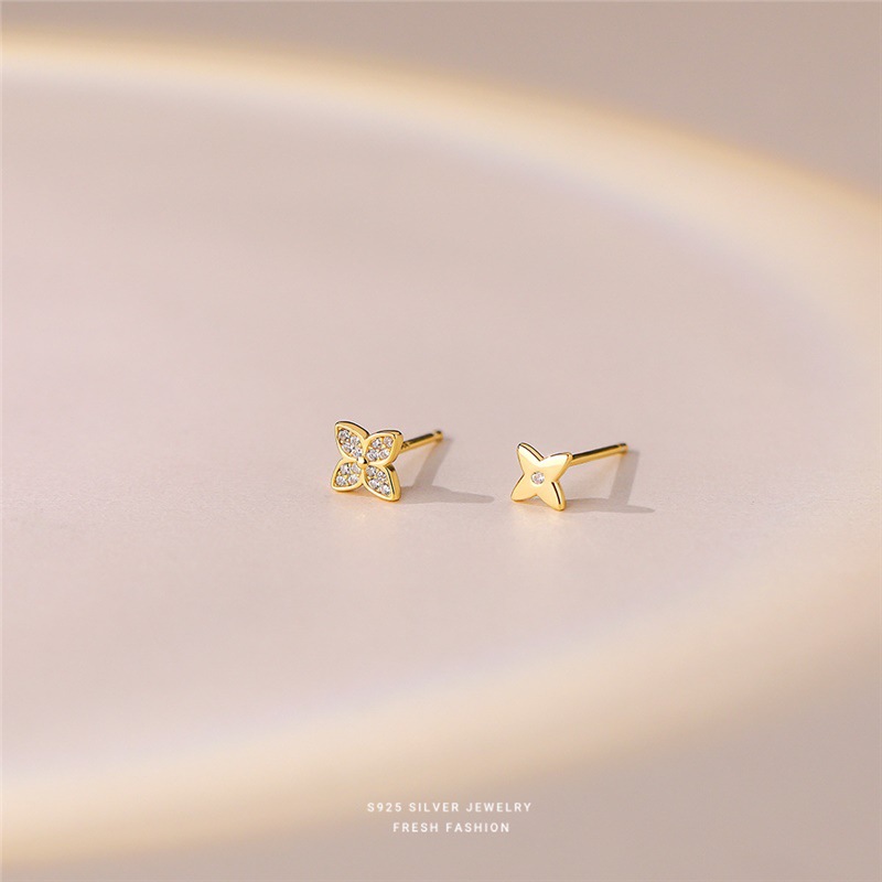 Sterling Silver Four Leaf Clover Stud Earrings Minimalist Style_voghion.com