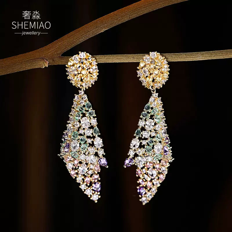 新款欧美重工耳环金色夸张设计感耳饰超闪微镶彩锆S925银针耳坠女