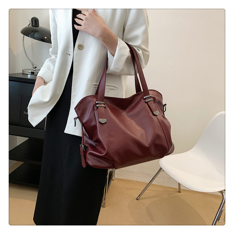 New fashionable European and American women's bags, retro and simple single-shoulder bags, large-capacity high-quality handbags, elegant crossbody bags are in stock undefined