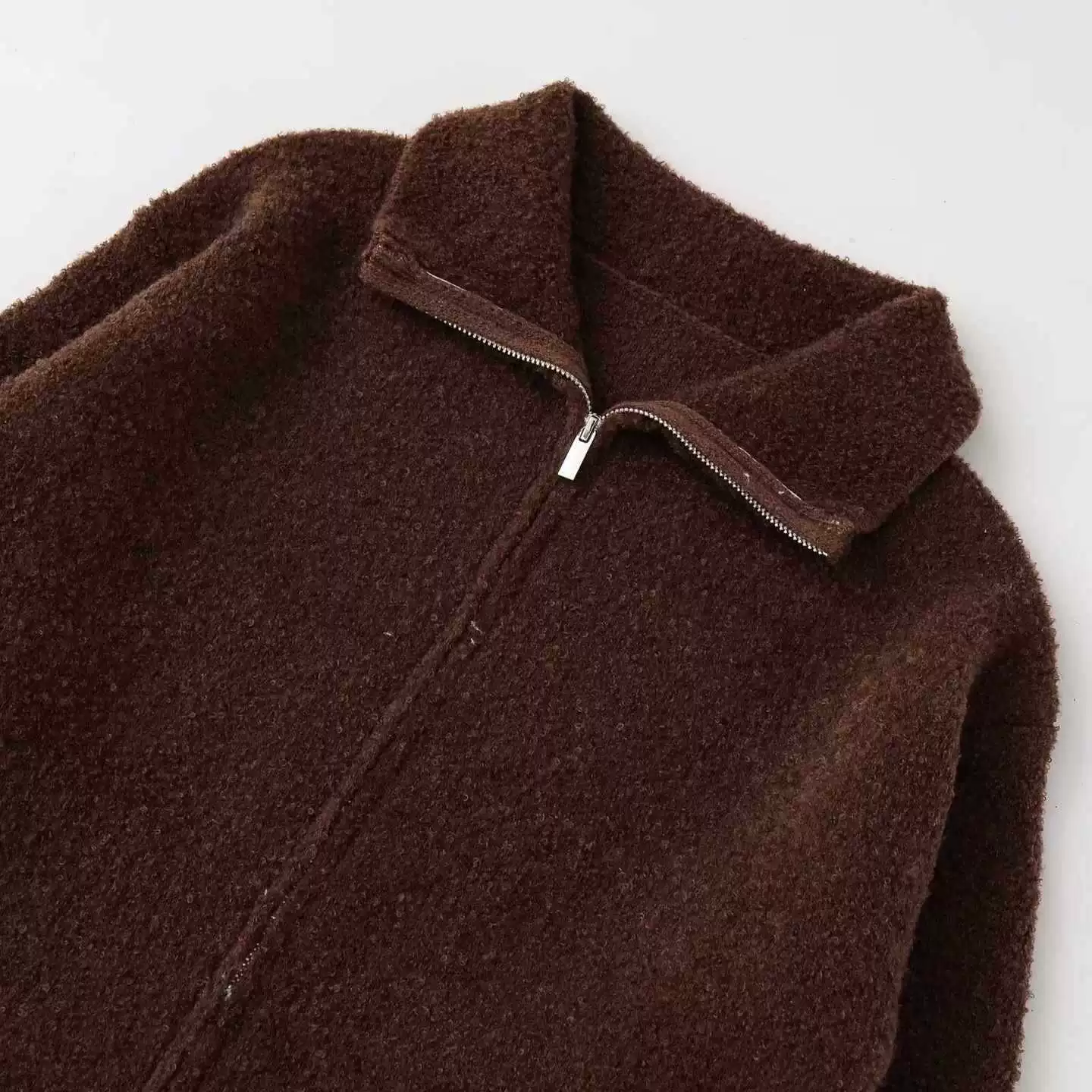 (Граница торговли), осенняя jaket?