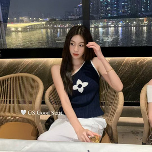 2025 Summer Slanted Shoulder White Knitted Camisole Women's Irregular Off Shoulder Sleeveless One Shoulder Top