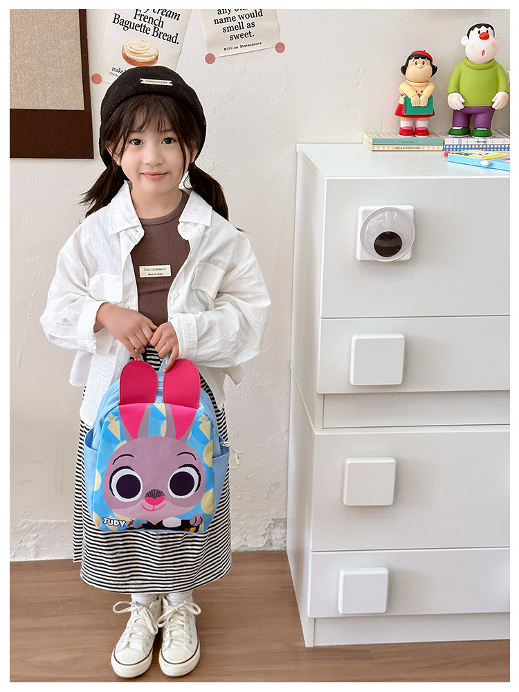 The new 2024 Kuromi kindergarten backpack is cute and cartoonized. It's a lightweight schoolbag and a cute snack bag for kids undefined