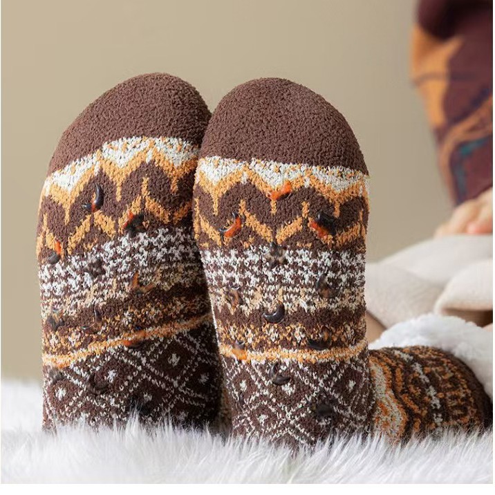 Calcetines nacionales de viento grueso para mujeres calcetines de cachemira cálidos antideslizantes en el hogar calcetines de piso de cachemira ultra gruesas