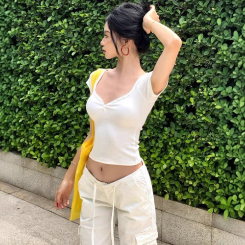 Seductive spicy girl pure desire body-shaping slimming low-cut base short sleeve T-shirt women summer revealing collarbone fashion top women's T fashion