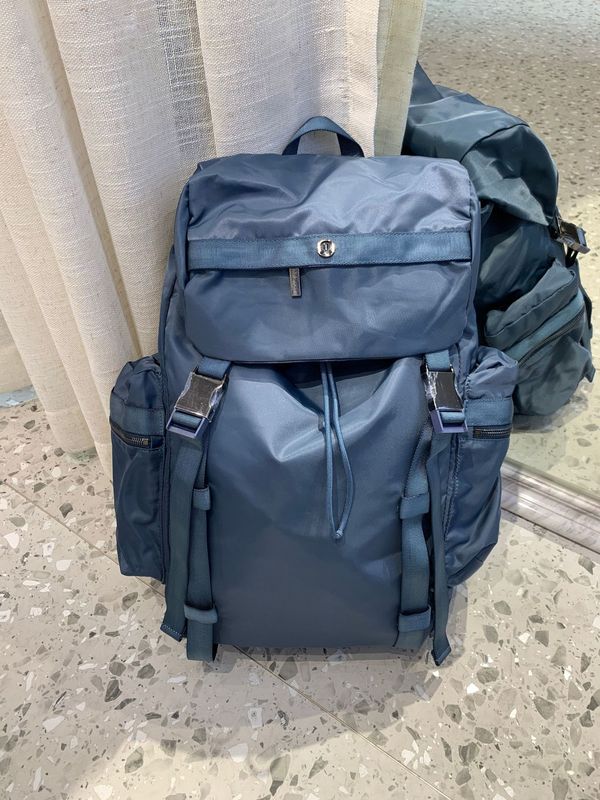 lululemon包包wunderlust 25L盖帽双肩背包书包运动大容量旅行包|undefined