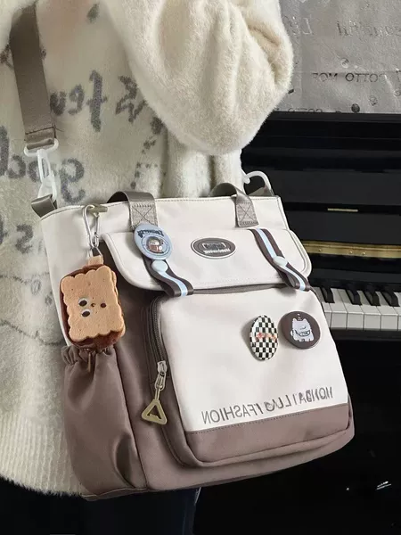 Brown badge, wallet